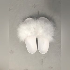 International Concepts Slippers